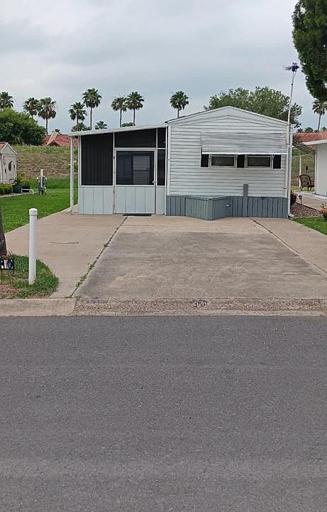 1st image of 10 Colorado River Dr