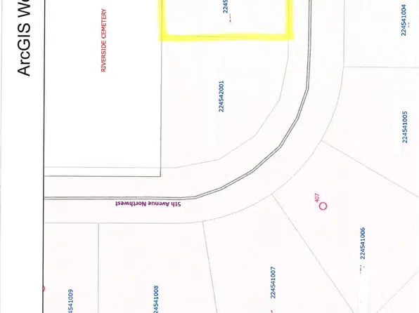 402 11th St NW, Dodge Center, MN 55927
