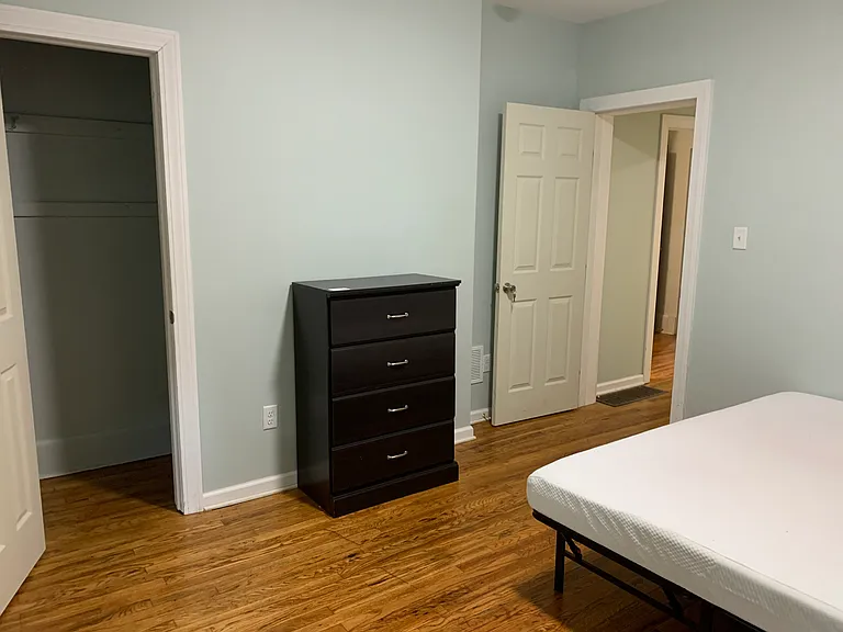 404 Greenwood Pl #1 — Photo 7