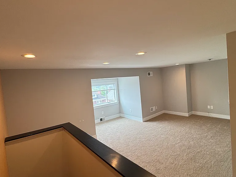735 Winton St — Photo 13