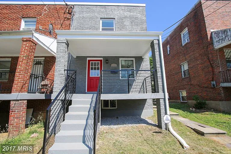 2010 Savannah Pl SE photo 1