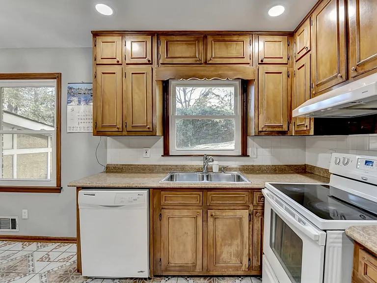 1249 Renee Dr SW #1 — Photo 40