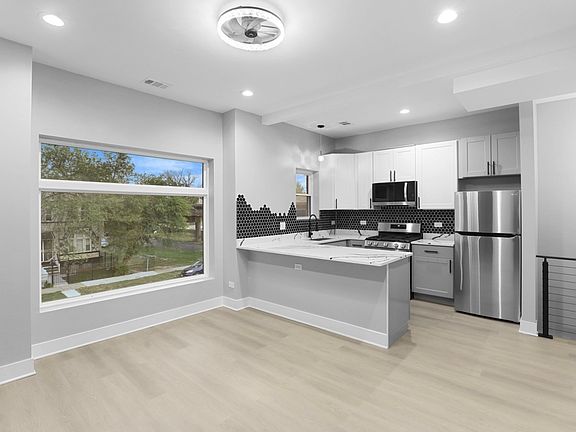 3rd image of 1936 S Spaulding Ave #1