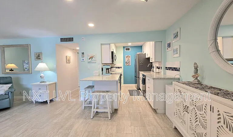 1065 Gulf Shore Blvd N #108 — Photo 4