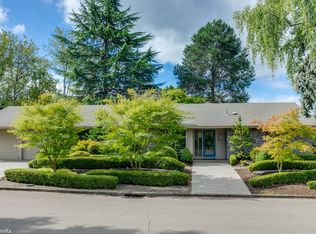 7700 SW Willowmere Dr, Portland, OR 97225
