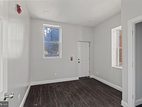 5th image of 5237 Chester Ave #1F