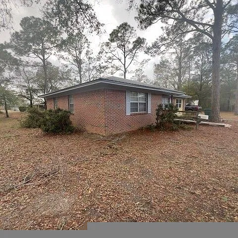 3 bed, 1600 sqft, $2,200 — Photo 3