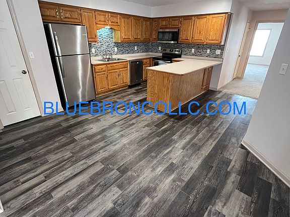 4th image of 718 Meadow Ln Unit B