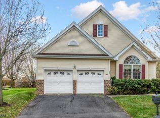 27 Hardenbergh St, Somerset, NJ 08873