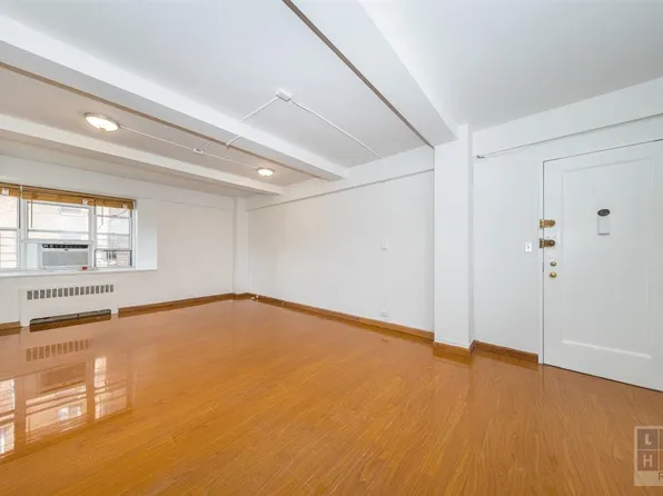 550 Grand Street image 1 of 8