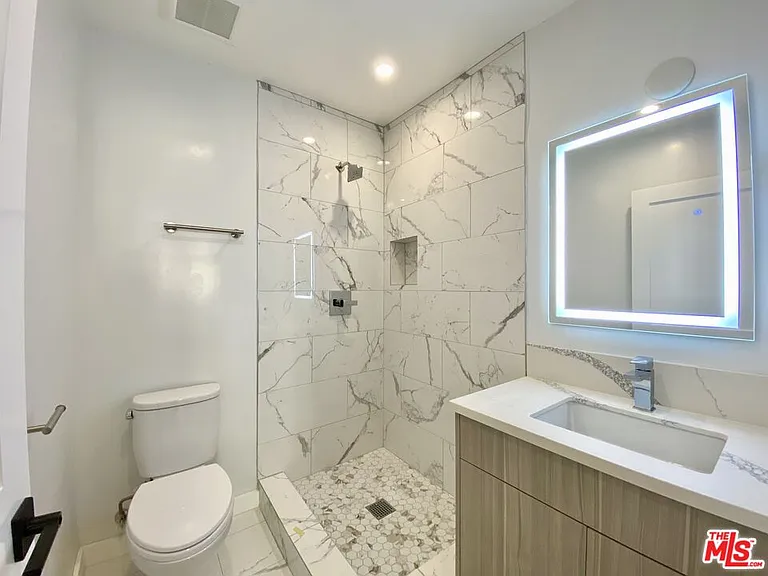 3207 W 3rd St #3 — Photo 13