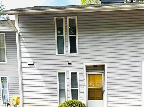 3736 Heathrow Dr, Winston Salem, NC 27127