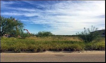 2nd image of 1011 Emerald Valley Dr