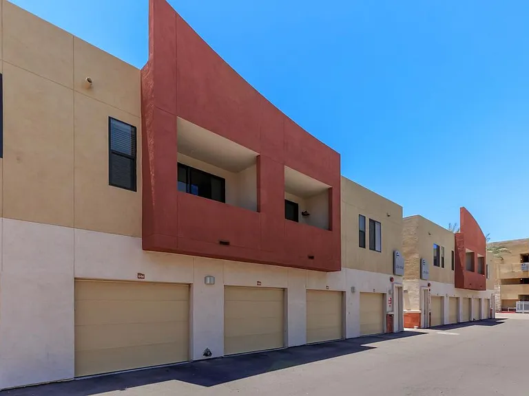 Las Aguas Apartments — Photo 24