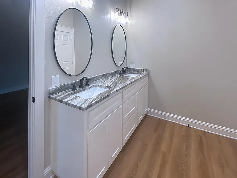 4527 Lone Oak Ln — Photo 5