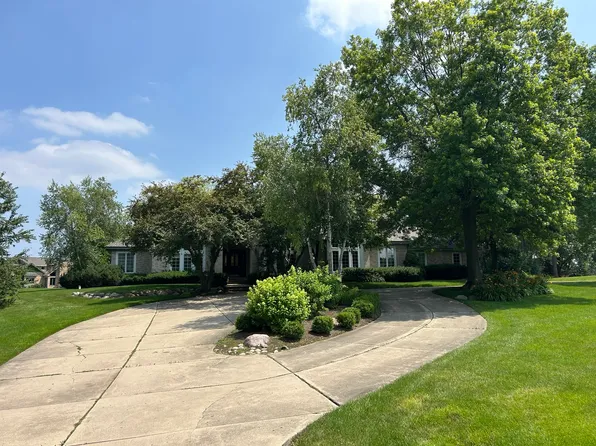 547 Rob Roy Ct, Inverness, IL 60067