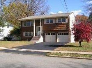 24 Plaza Rd, Flanders, NJ 07836