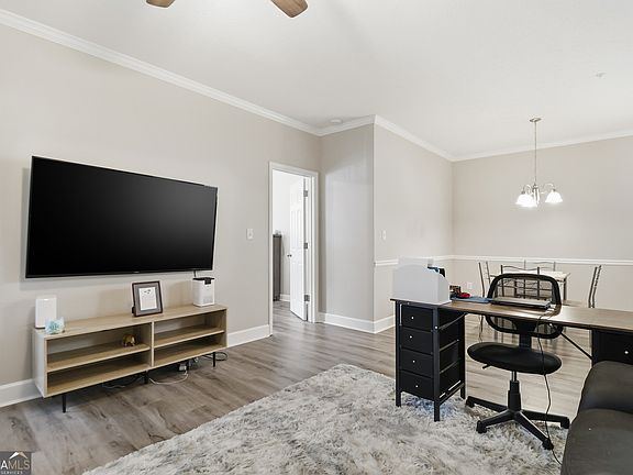 5th image of 4101 Walden Park Dr