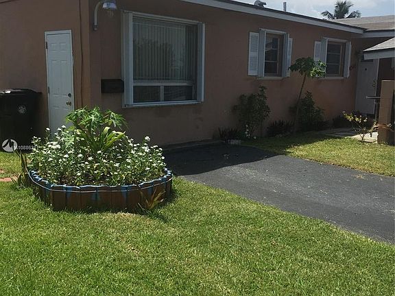 4th image of 18340 NE 8th Ave