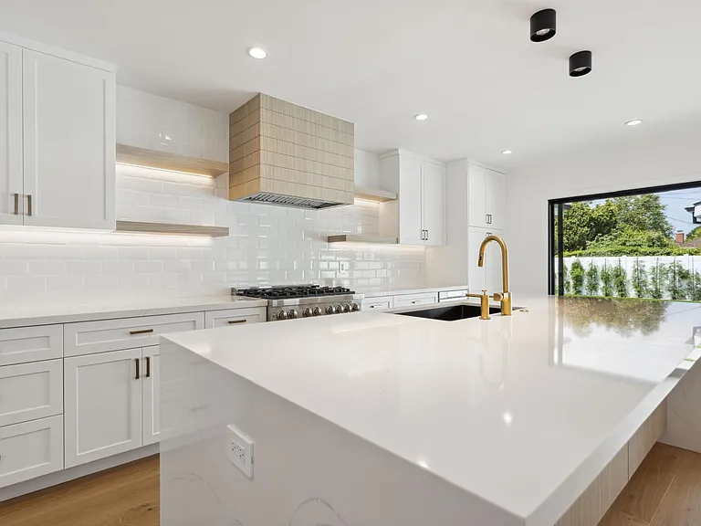 5713 Ranchito Ave — Photo 4