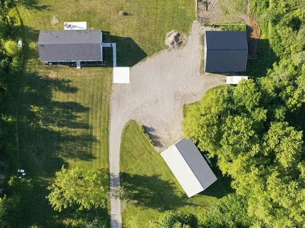 9638 Sparling Rd, Goodells, MI 48027