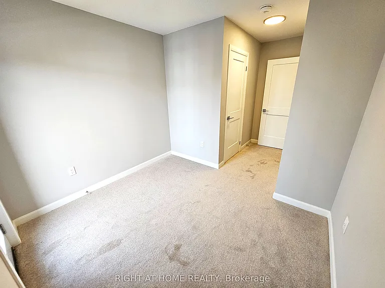 708 Woolwich St #114 — Photo 18
