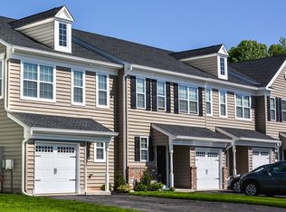 313 W Hamlin Ave, Telford, PA 18969