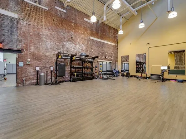 186 Wayne Street image 19 of 35