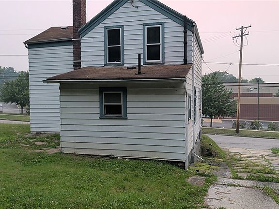 2nd image of 581 Allyn St