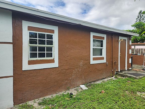 2nd image of 101 NW 13th Avenue