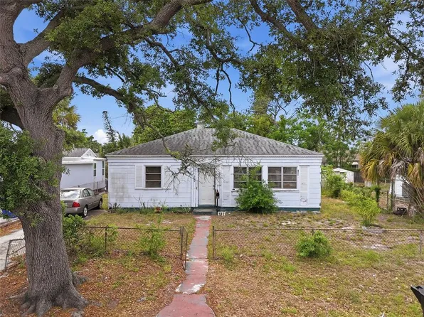 329 Kingston St S, Saint Petersburg, FL 33711