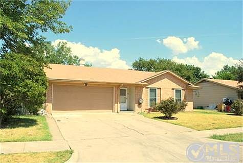 1st image of 410 Southlake Dr