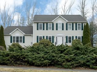 6 Marjorie Ln, Rutland, MA 01543