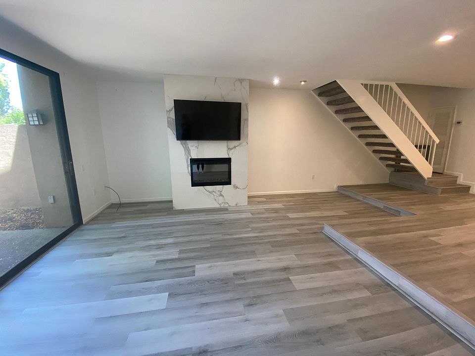 1st image of 882 Woodside Ln #3