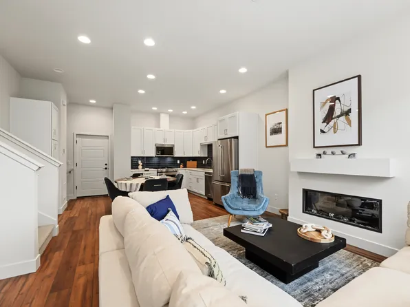 3122 W Bonfils Pl, Denver, CO 80236