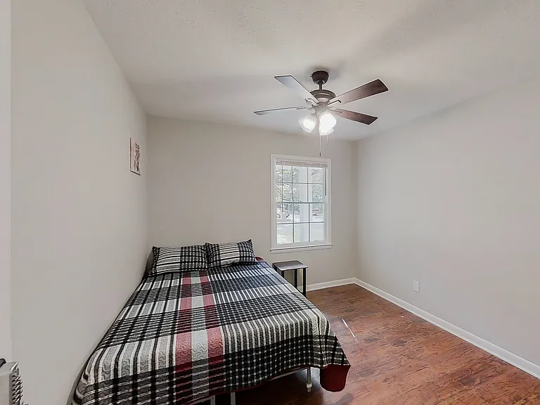 Anderson Dr — Photo 1