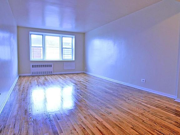 3rd image of 277 E 207th St APT 4B
