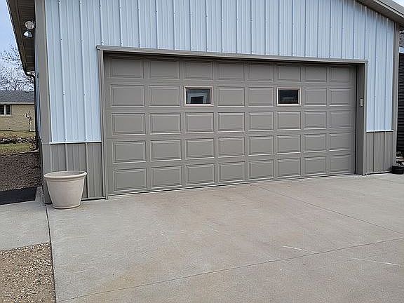 3rd image of 732 McHugh Ave