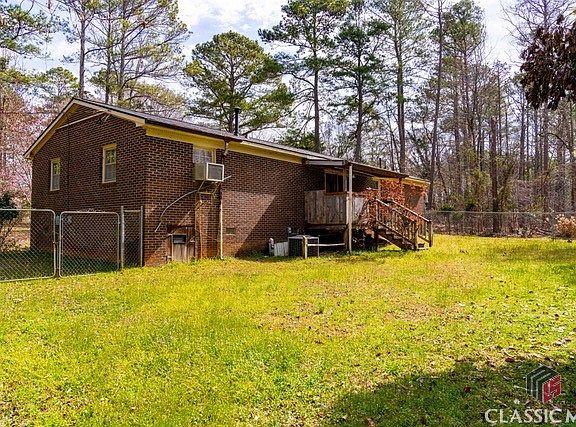 4th image of 153 Dogwood Drive