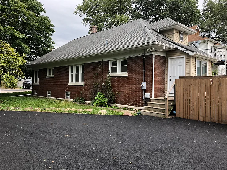 1122 Clement St — Photo 2