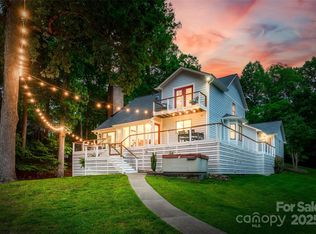 18028 Broken Woods Rd, Charlotte, NC 28278