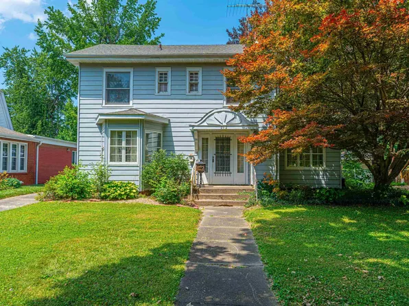 212 Park Pl, Lincoln, IL 62656