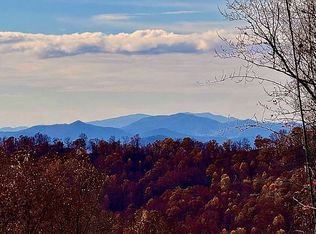 1235 Falls View Dr, Bryson City, NC 28713