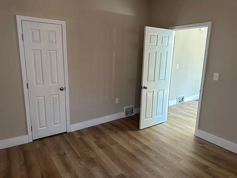 423 W Kiowa St — Photo 12