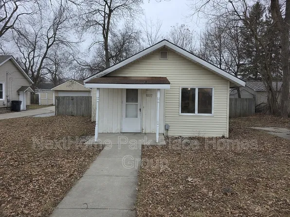 1007 Fournie St, Midland, MI 48640