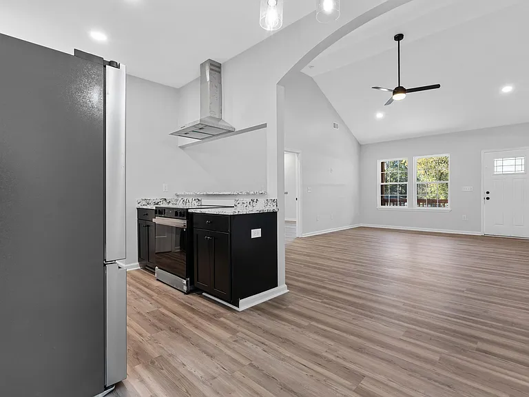 220 Payton Pl — Photo 11