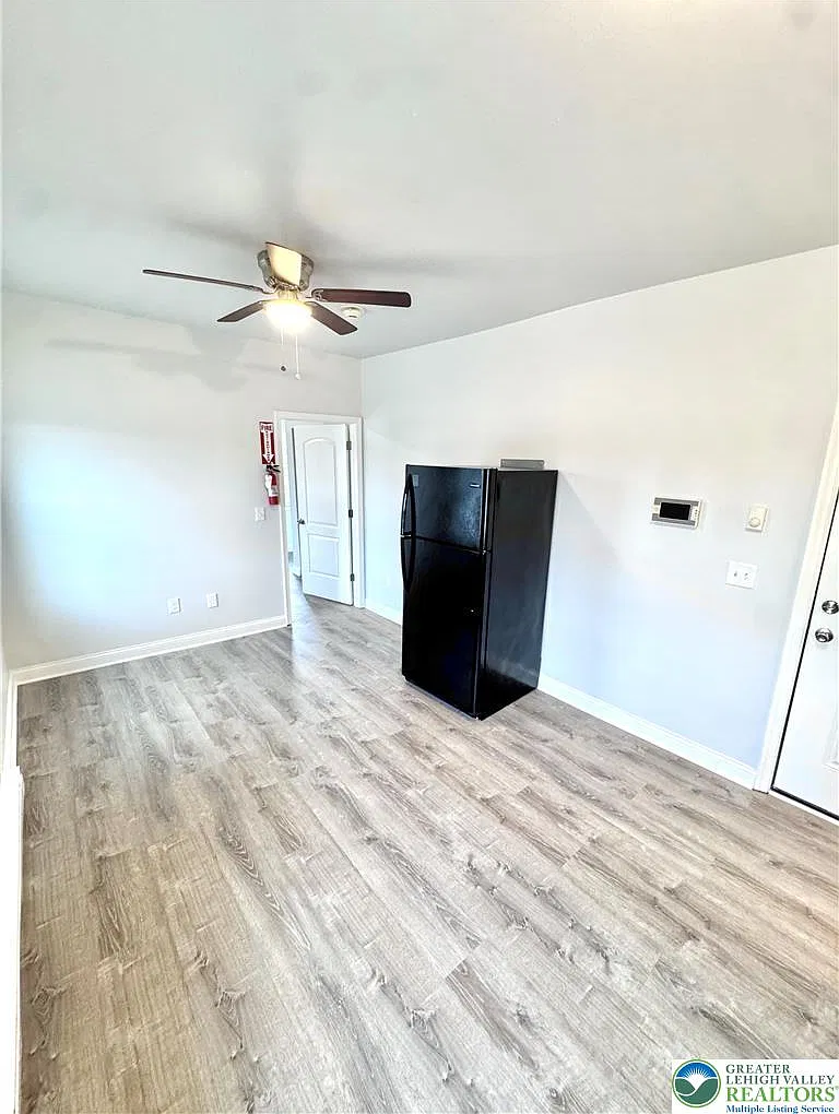 1 bed, 1.0 bath, 750 sqft, $925 — Photo 4