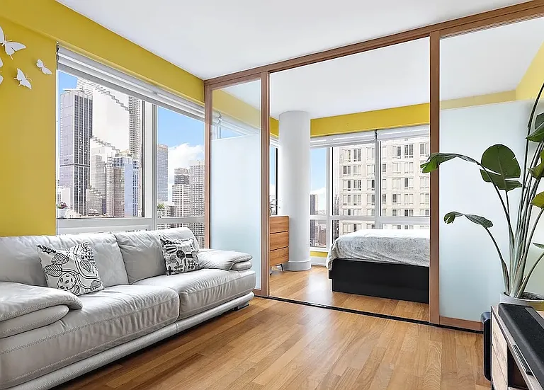 350 W 42nd St #23A — Photo 1