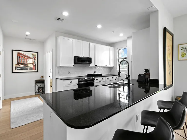 3940 N Flagler Dr #206 — Photo 10
