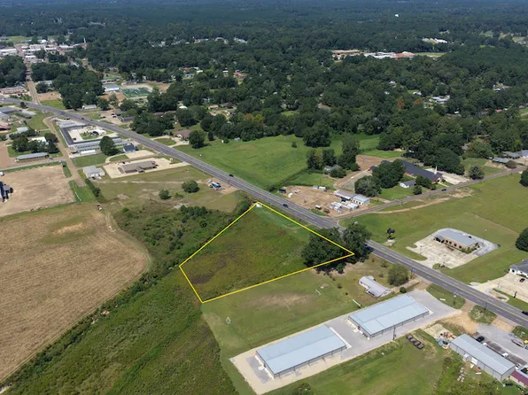 811 Highway 16 E, Carthage, MS 39051